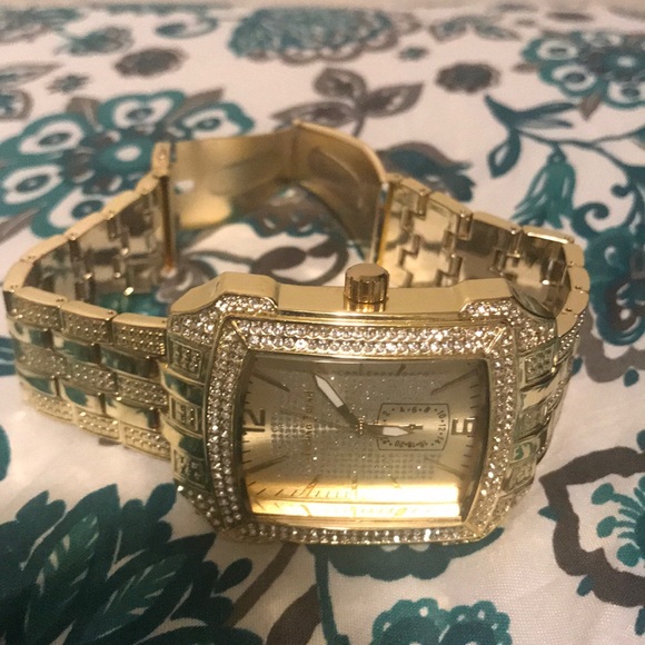 Watch - Picture 3 of 3